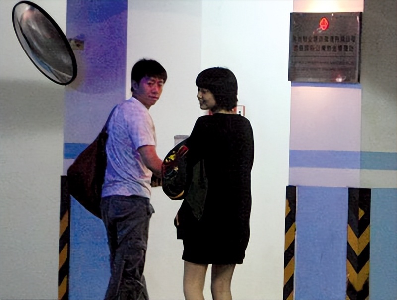 国民女神高圆圆:插足袁泉感情,王一博背后金主,屡被公公刁难