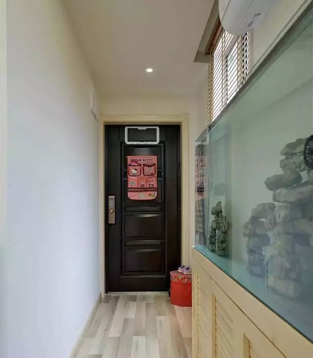 门套颜色与门不一样效果图,门套与门色差太大怎么办