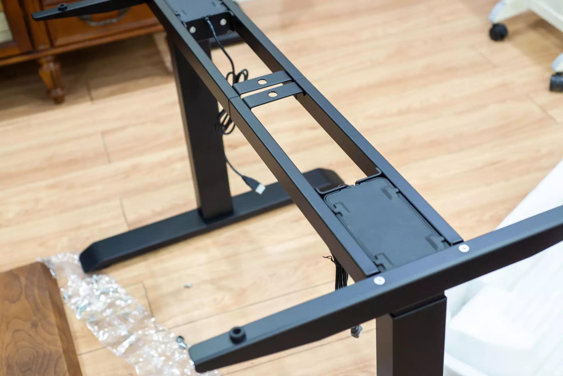 电动升降桌需要怎样进行操作,手摇电动升降桌怎么选择