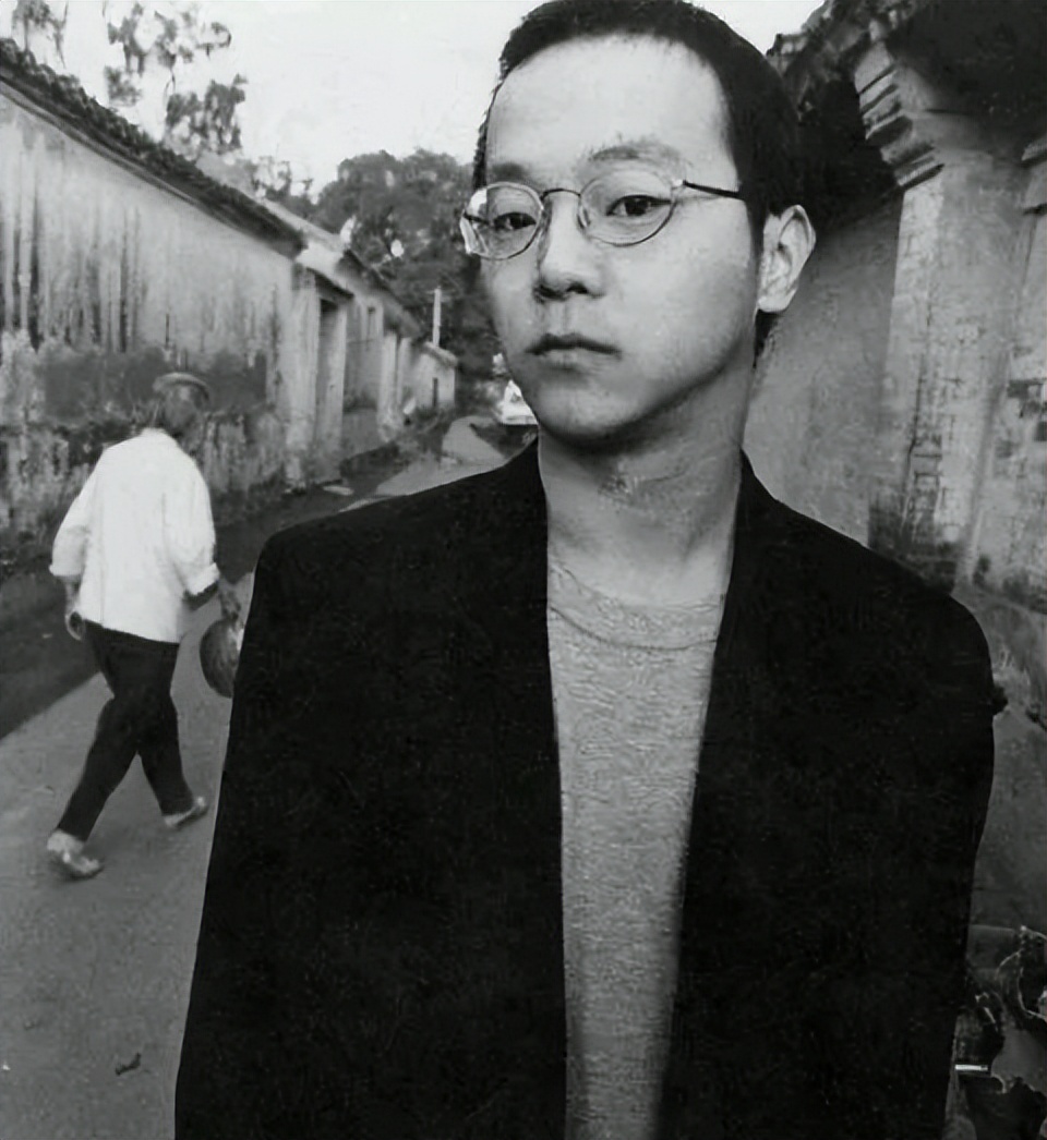 王菲是如何和窦唯走在一起的,王菲和窦唯现在的情史