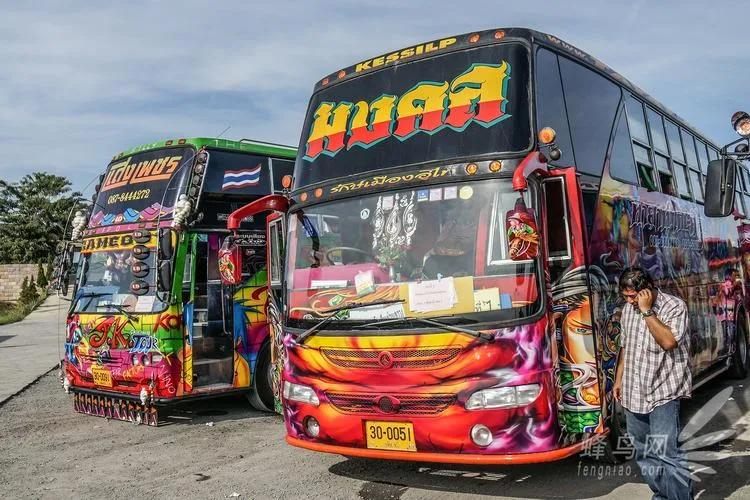 现在真实的泰国,超百万人聚集潮汕地区