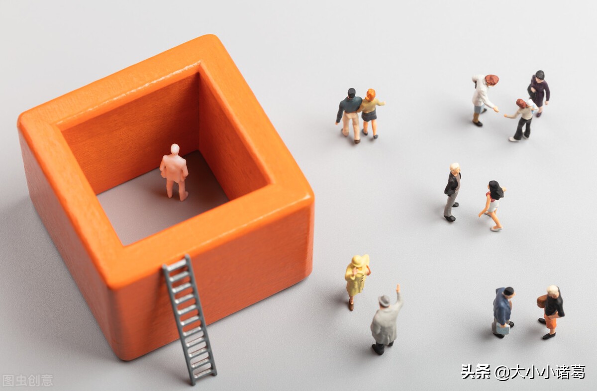 夸人怎么高情商回复,单纯简单地夸人学不会怎么夸人