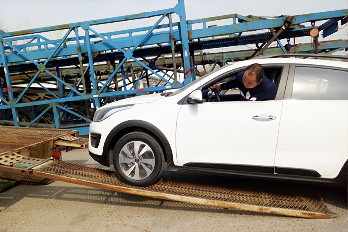 南充市轿车托运,南充托运轿车到新疆多少钱