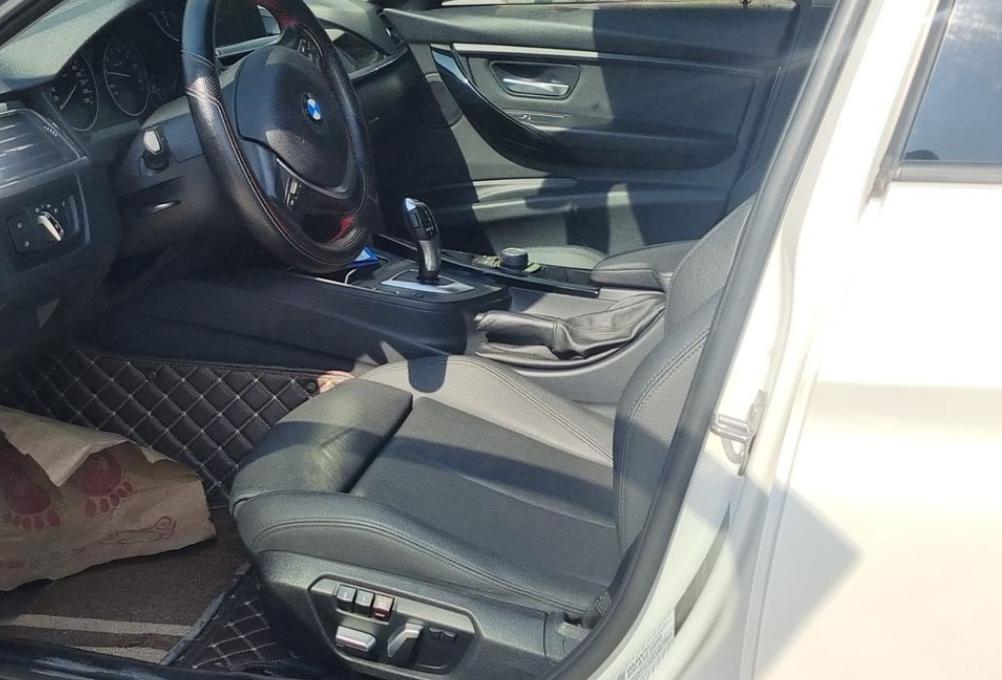 开了5年的宝马3系顶配能卖多少,开了3到5年的宝马