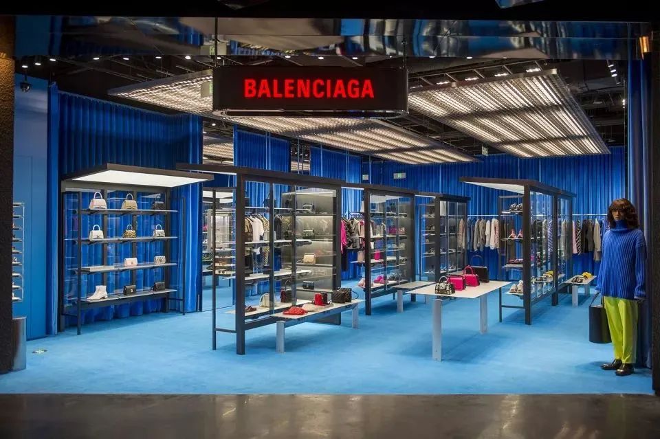 局破中破局,购物中心新零售突围