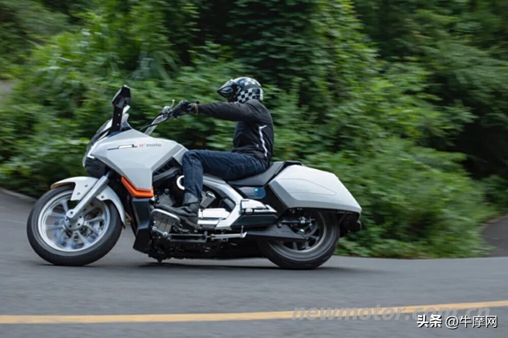 派方正式出圈!星舰324888元起,引力15013999元起|还有650巡航