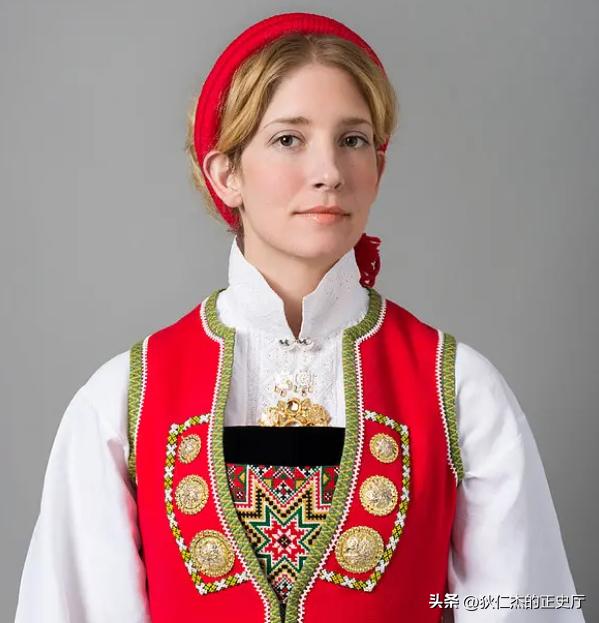 重新发现爱尔兰消失的时尚，与现代的流行装饰有着很大的差别