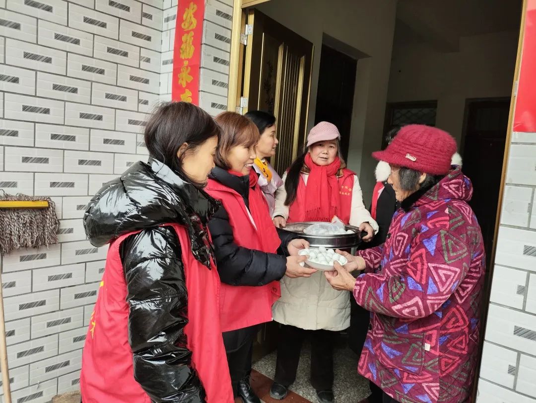 包饺子、吃汤圆、猜灯谜，余江多地欢乐迎元宵