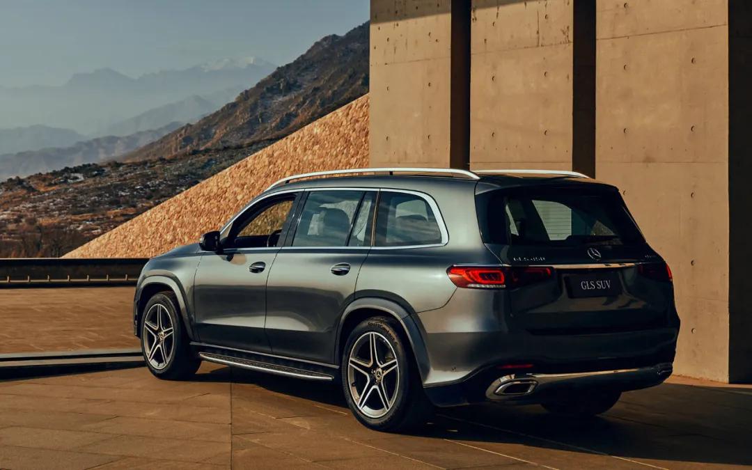 奔驰GLS100万起售是智商税？买新陆巡4年后提车，网友“等不起”