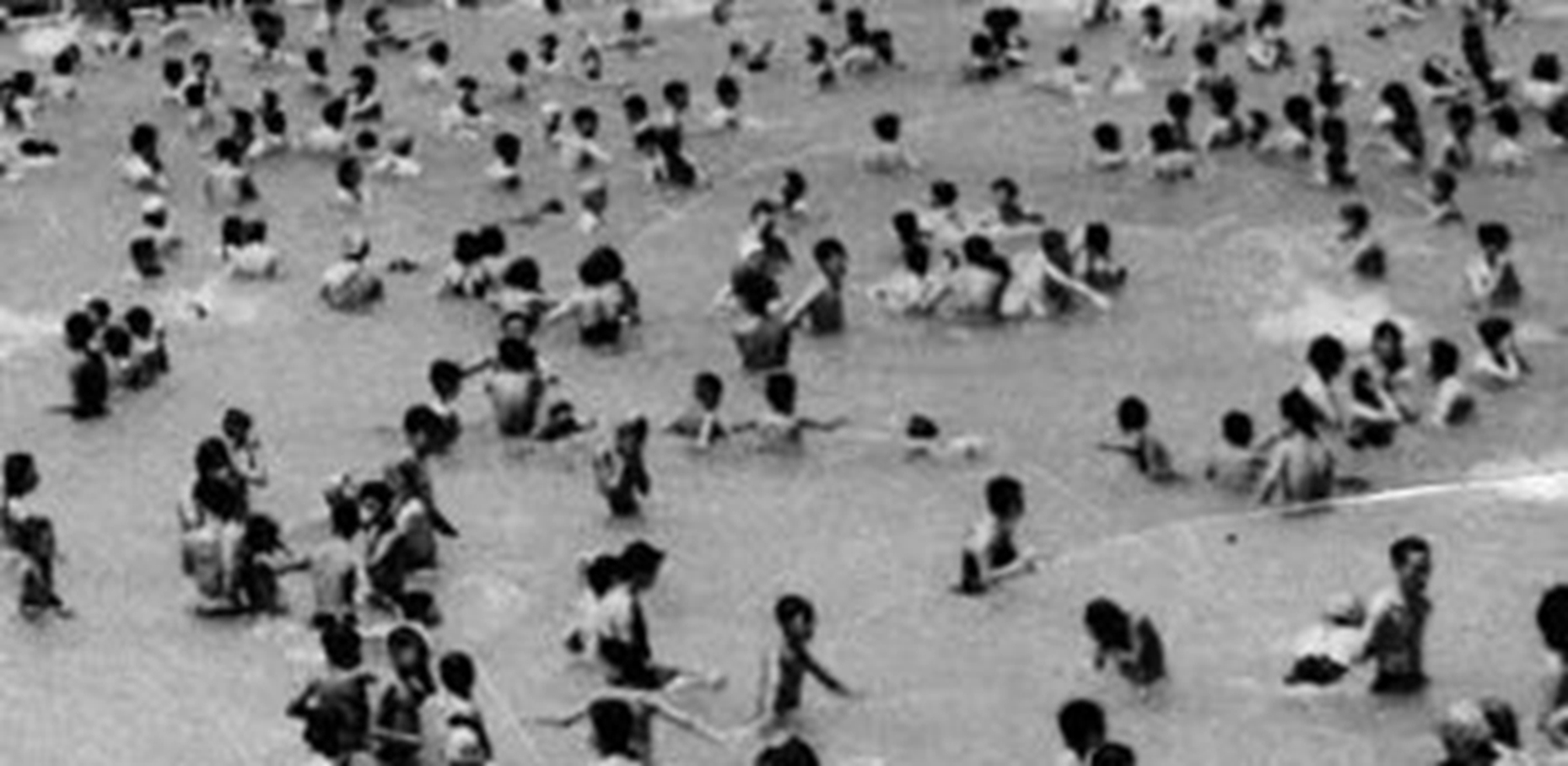 保定五中9：响应号召八中门前游泳，考入深池就靠蛙泳一姿