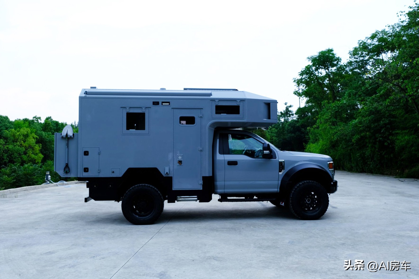 非常少见的阿莫迪罗福特f550房车,f550锐行者越野房车户外旅游视频