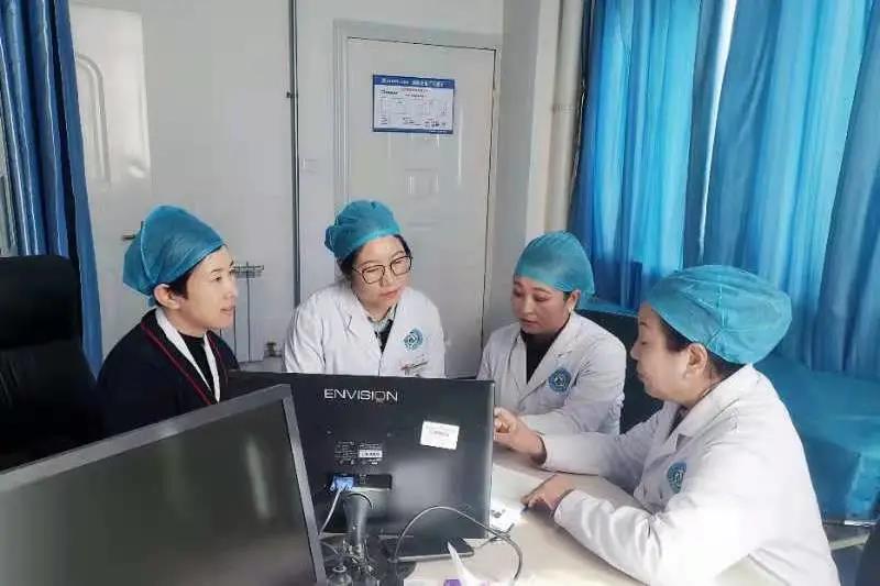 帮扶的路上全力以赴,一直走在帮扶的路上