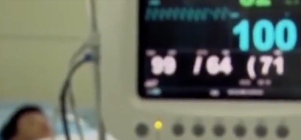 海南4岁女孩腹痛,海南女孩晕倒