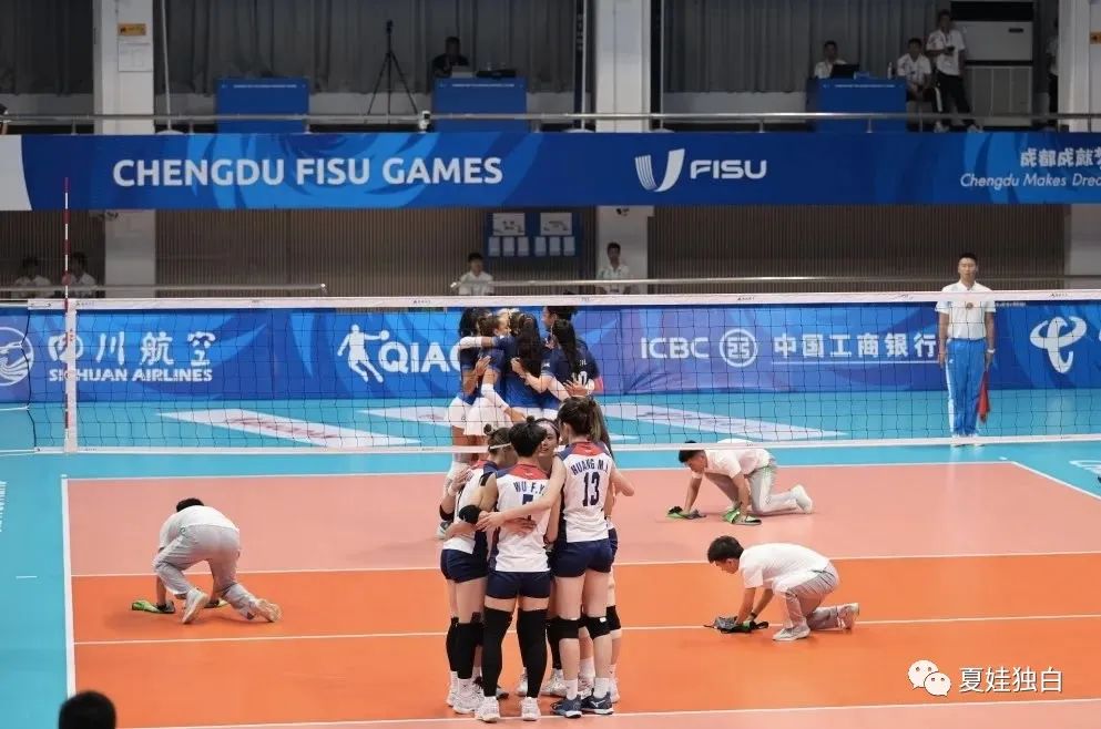 鐞冨満涓婄粰浜烘摝鐞冮瀷,鐞冨満涓婃尌娲掔潃姹楁按