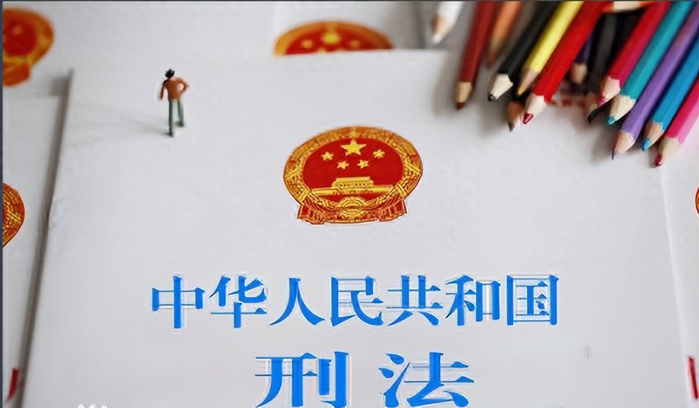 北京一女大学生，3个月疯狂敛金1000多万，背后原因令人深思