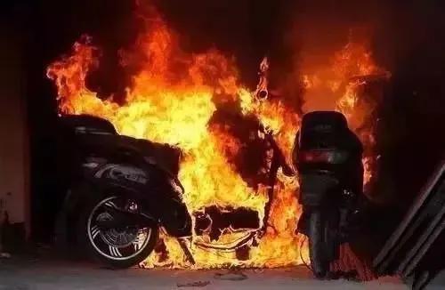 电瓶车新旧电池混用方法,电动车电瓶混用会怎么样