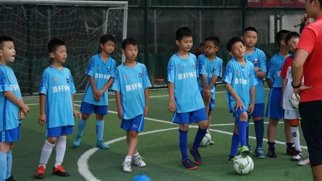 6-12岁儿童足球世界杯,关于世界杯让孩子了解起来