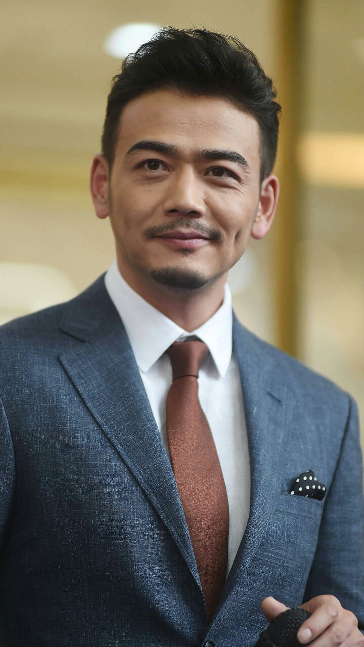 杨烁落魄总裁,杨烁落魄的时候捡垃圾