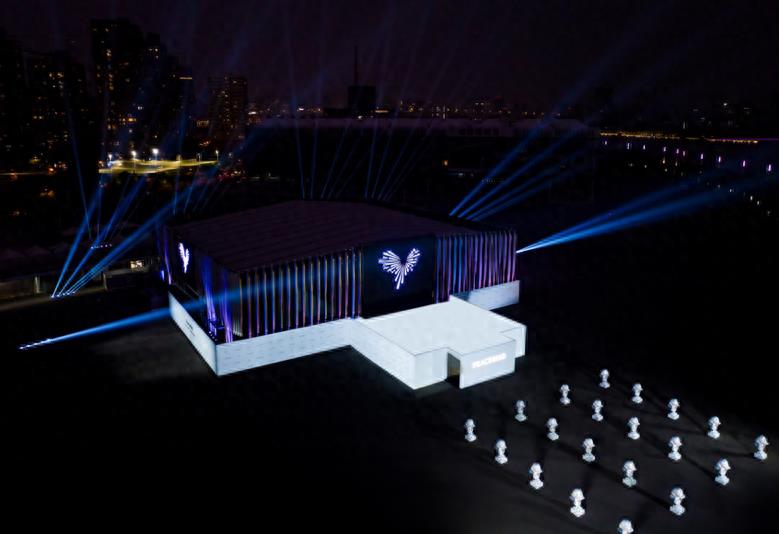 太平鸟镂空最新款,绒爱服饰