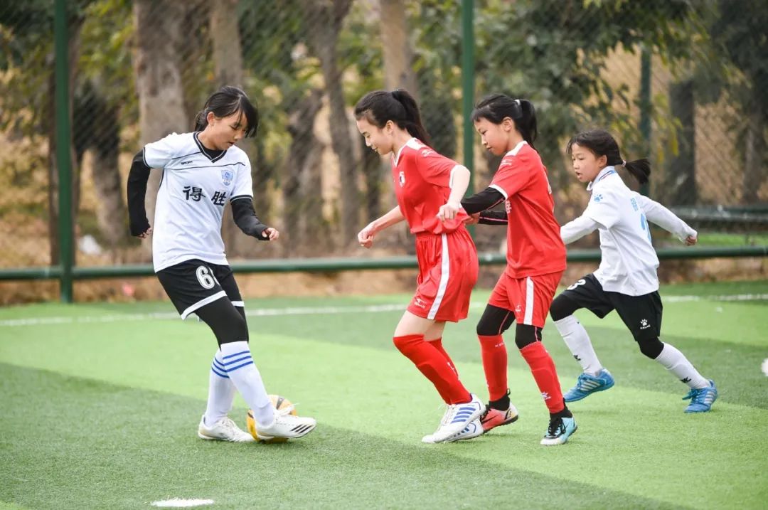 菱小高年级女足|乘风破浪、永不言弃