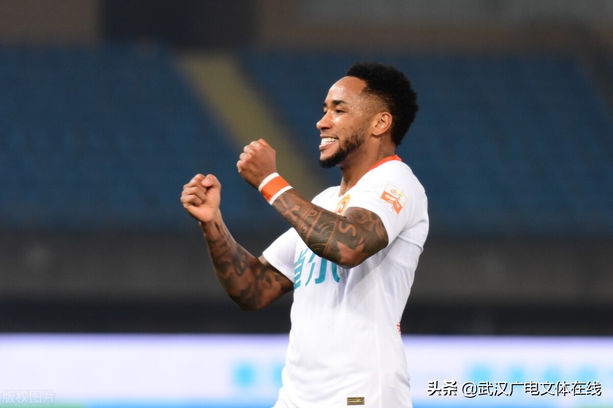 拉斐尔发文告别武汉队,中超武汉卓尔拉斐尔集锦