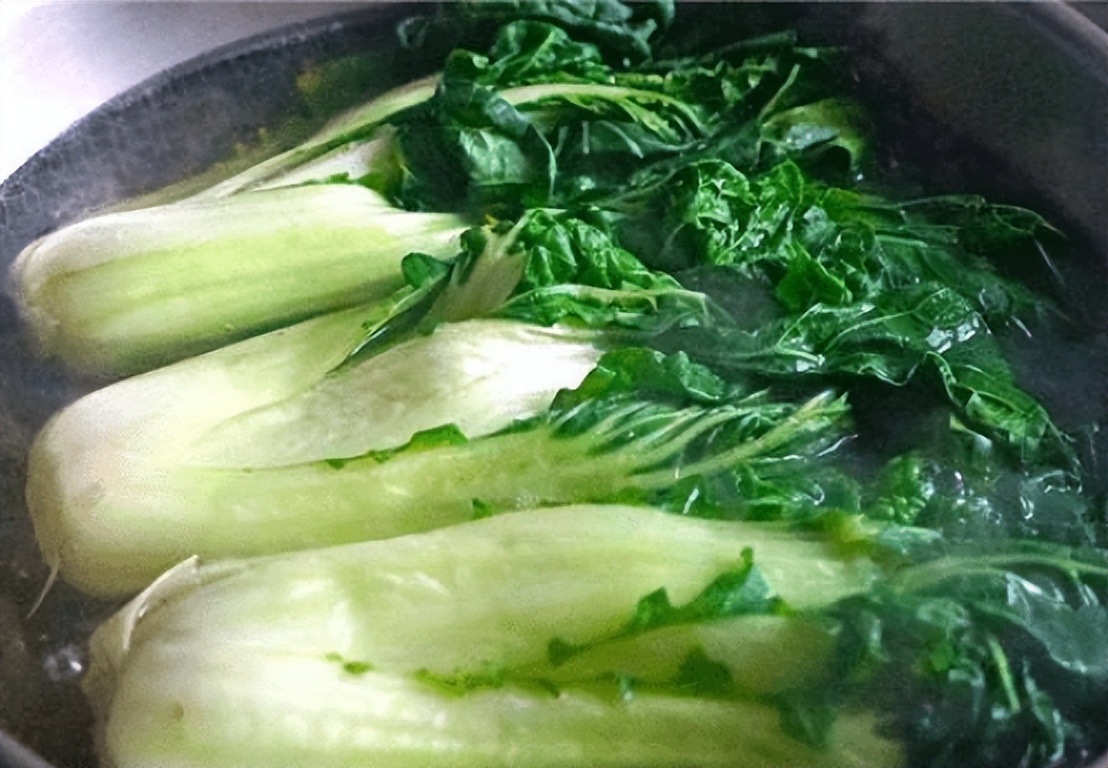 酸菜亚硝酸盐对人体的危害有多大,酸菜有亚硝酸盐超标吗