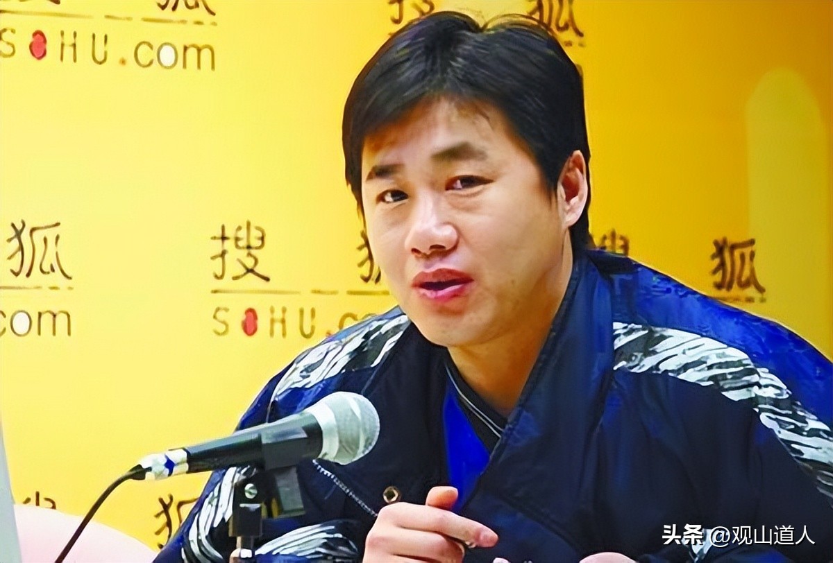 足球诗人贺炜到底读了多少书,足球诗人贺炜读书