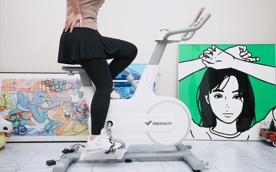 动感单车伤到膝盖了会不会很严重,动感单车不站着骑对膝盖有伤害吗