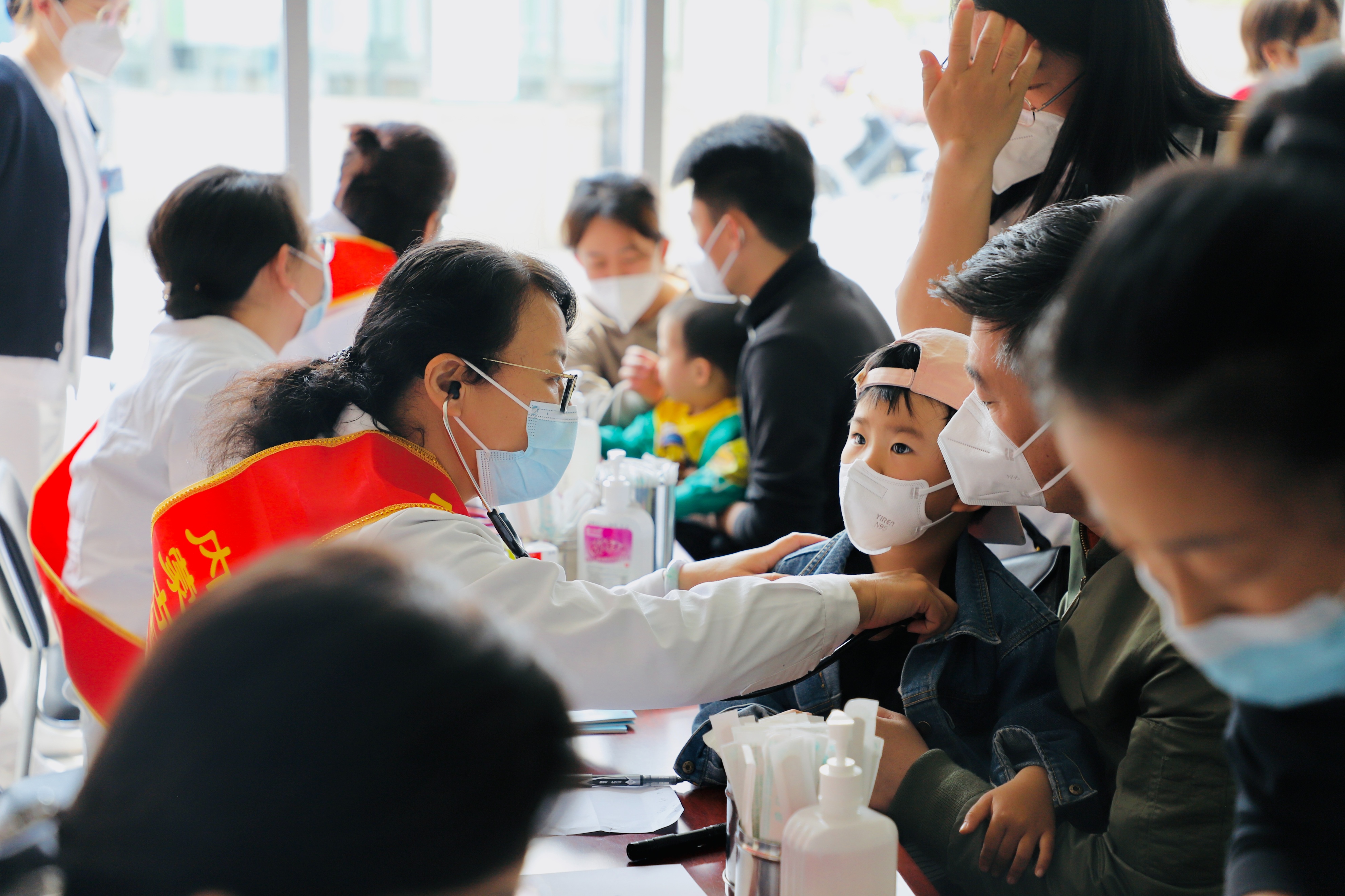 内蒙古医科大学附属医院打造患者满意职工温暖的人文医院