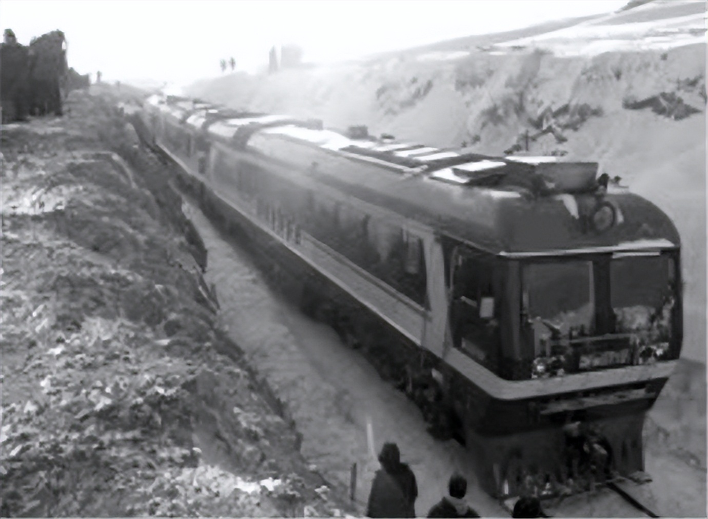 内蒙古呼伦贝尔车辆被困暴风雪,内蒙古暴风雪2010