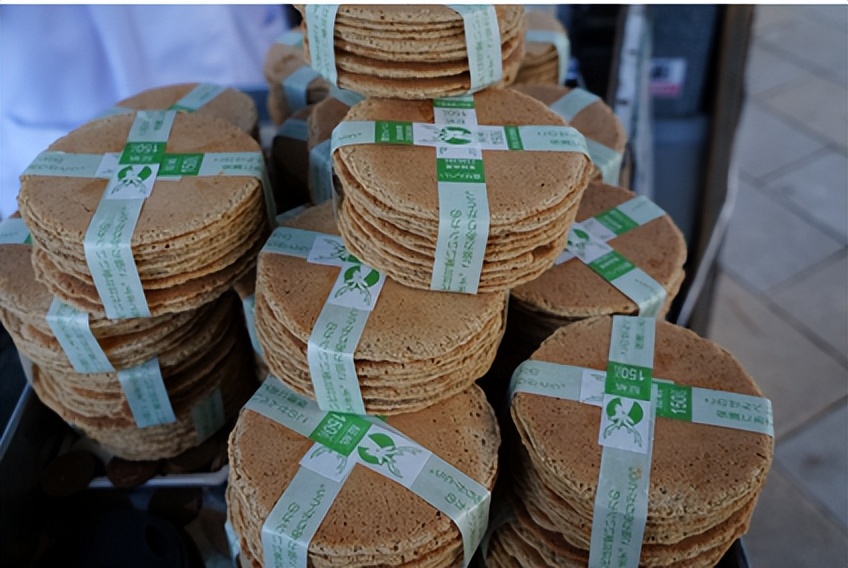 奈良街上的梅花鹿,奈良梅花鹿公园