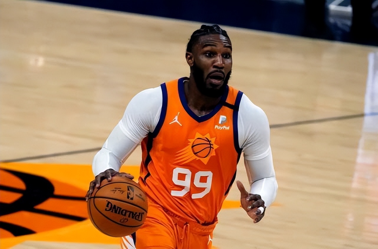 近10年总决赛和詹姆斯,詹姆斯两次击败勇士夺冠