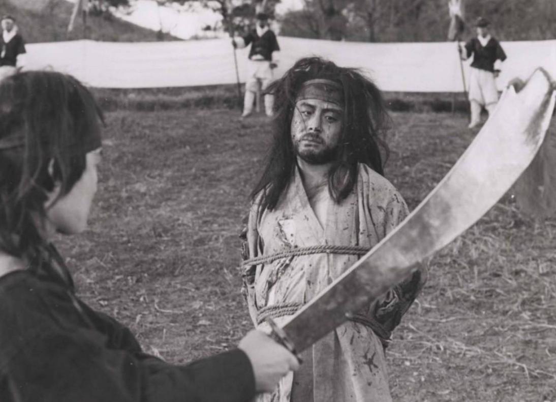 古代犯人砍头时为什么下跪,古代死刑犯砍头会感觉痛吗