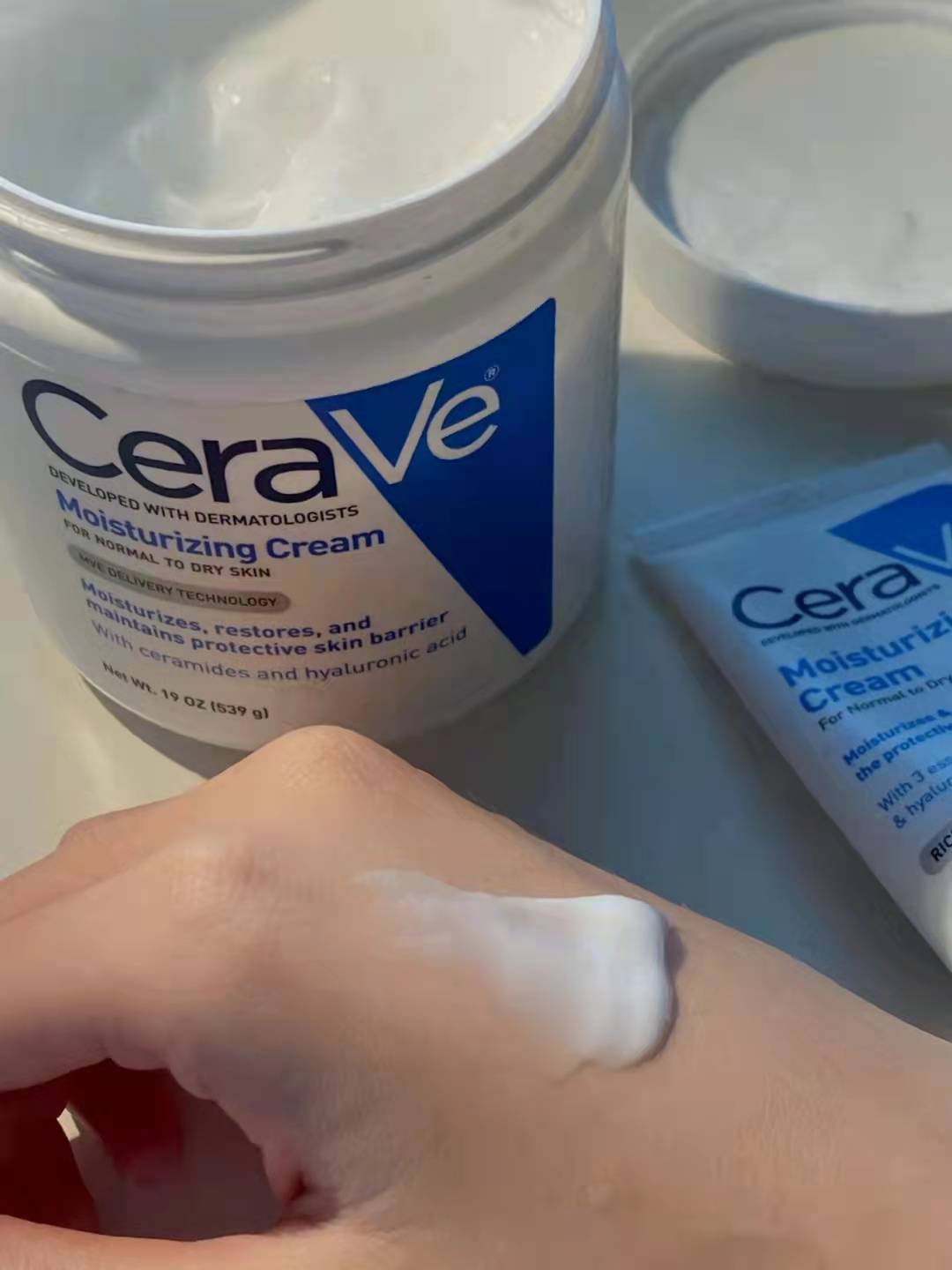 什么面霜能提亮肤色紧致,混合性皮肤冬天用什么面霜比较好