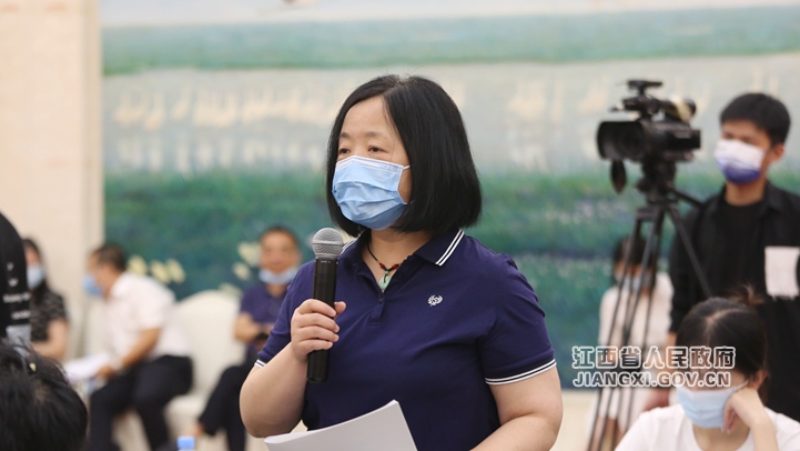 “江西这十年”系列主题新闻发布会（工业和信息化发展专题）在南昌举行