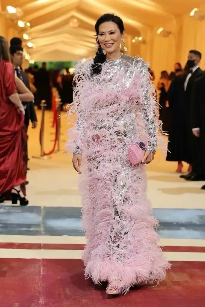 谷爱凌2019穿抹胸裙,谷爱凌穿白色长裙