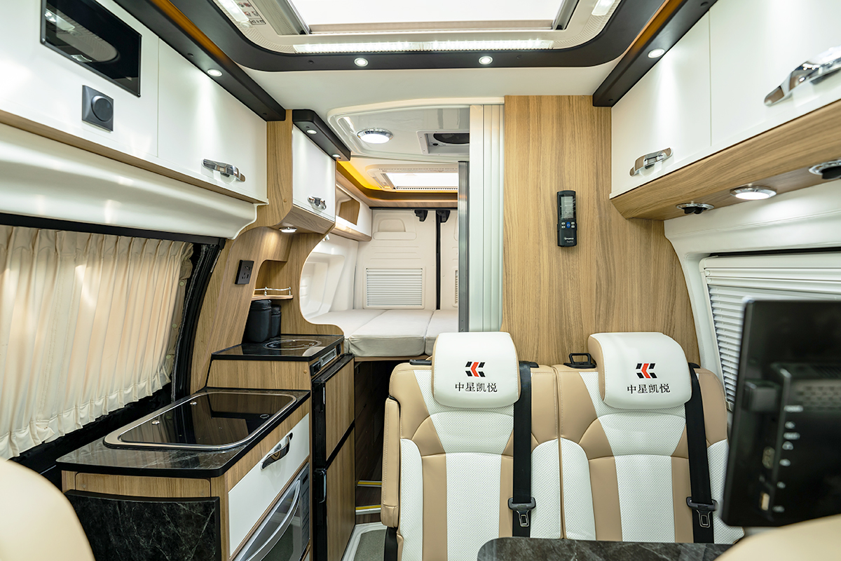 中凯星动b510房车,中凯星动b520房车试驾