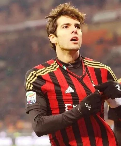 卡卡巅峰期梅罗能比吗,卡卡足坛明星