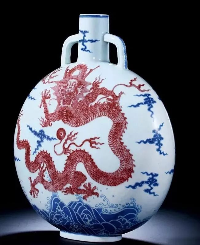 大清嘉庆香草龙纹官窑盘,清三代瓷器龙纹特征