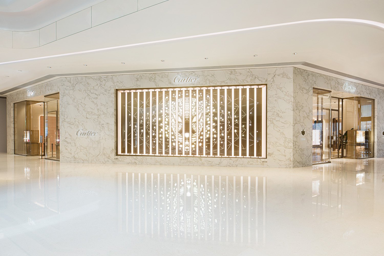 自然写意,万象焕新丨卡地亚深圳湾万象城精品店优雅启幕