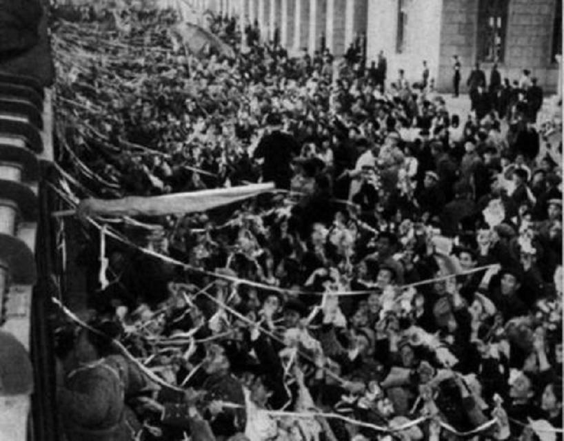 朝鲜军惨败后，后方只剩女人，志愿军高层严令：犯作风错误者枪毙