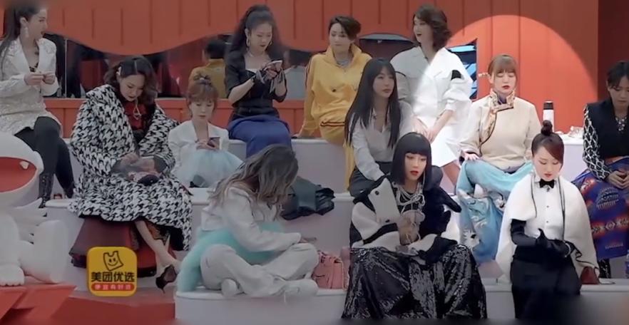 阿兰九眼天珠和李连杰的九眼天珠,最牛的富婆