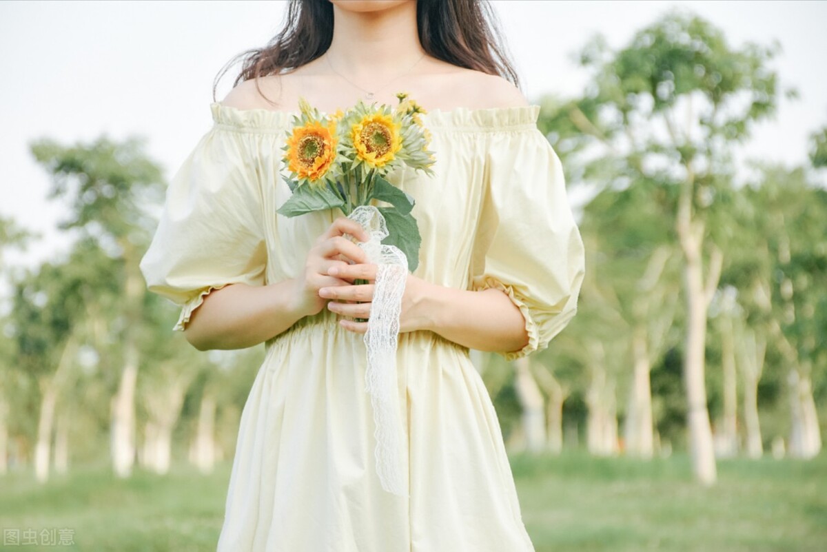 故事：和男友交往3年，结婚前拿闺蜜手机聊次天，这婚我不敢结了