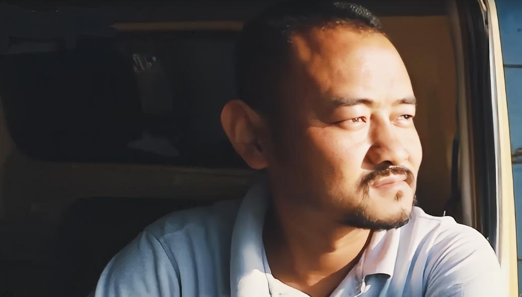 云南小伙李满雄，异国拾“粪便”变“黄金”，成就跨国商业龙头