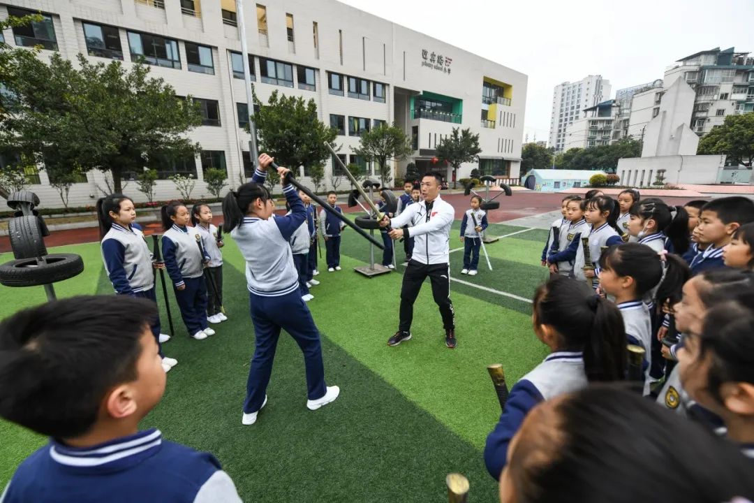 2022成都非遗十优实践案例│人均“武林侠客”，这个学校简直“卧虎藏龙”！