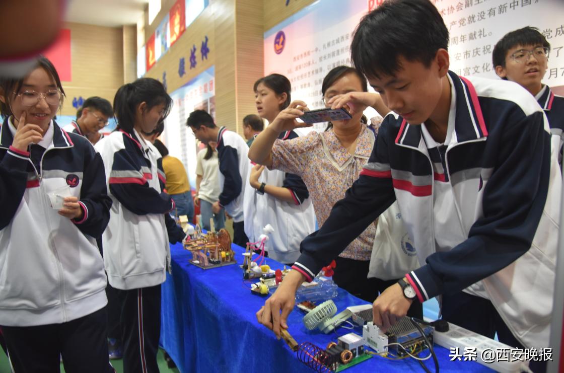 奋发新时代创“航文化”特色教育西安市西航一中行教致力赓续新篇章