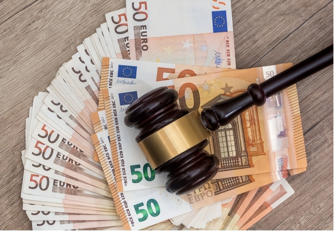 贵州一男子开玩笑险些把邻居笑死,男子讲笑话笑死邻居被捕