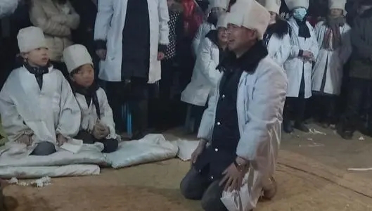 丧事下葬时应注意什么问题,丧事下葬后都注意什么呢