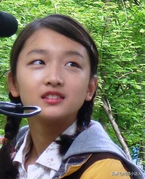 周冬雨长得不漂亮为什么这样红,周冬雨不好看又矮为何这么出名