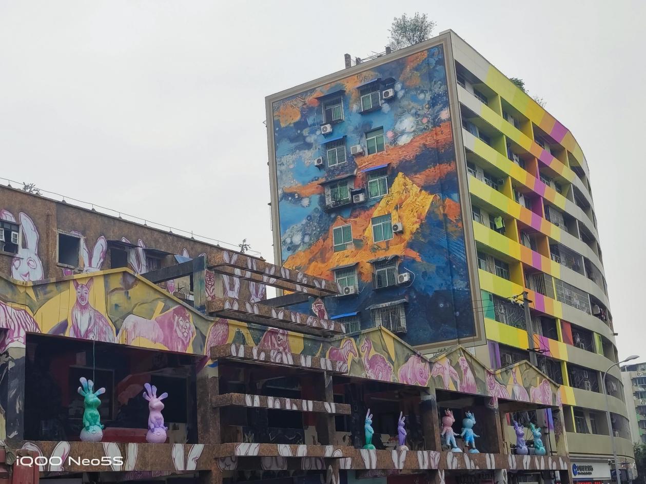 iqooneo5s首发测评,iqooneo5se和iqooneo5s区别